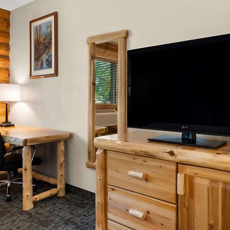 Best Western Northwoods Lodge Siren Bagian luar foto