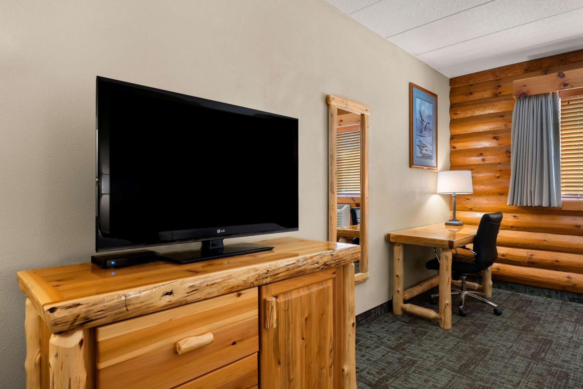 Best Western Northwoods Lodge Siren Bagian luar foto