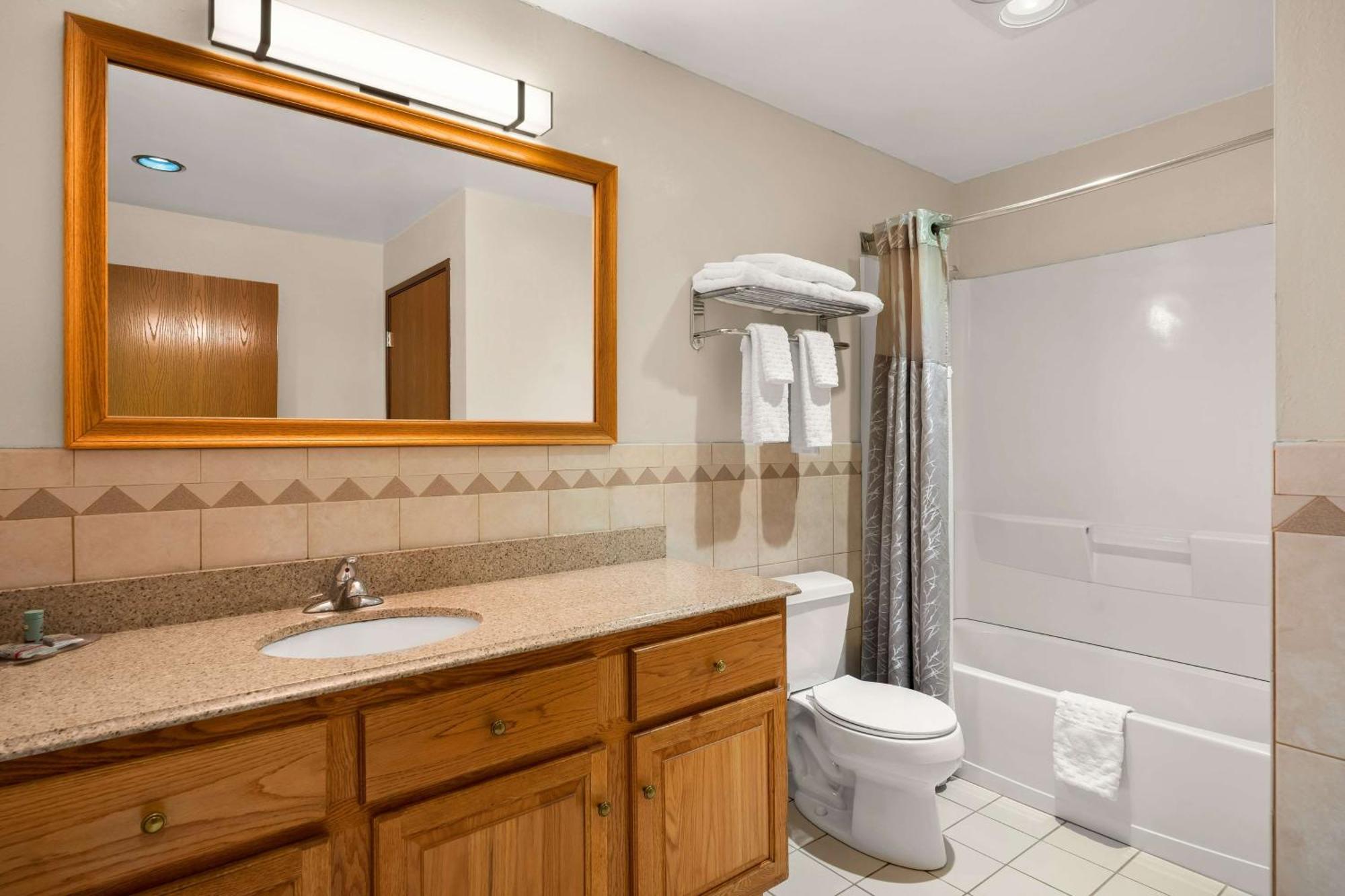 Best Western Northwoods Lodge Siren Bagian luar foto