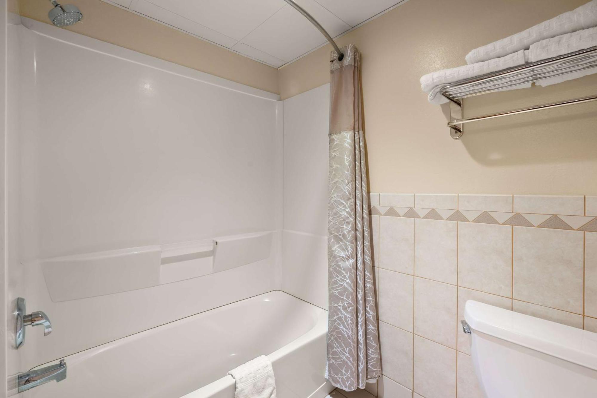 Best Western Northwoods Lodge Siren Bagian luar foto