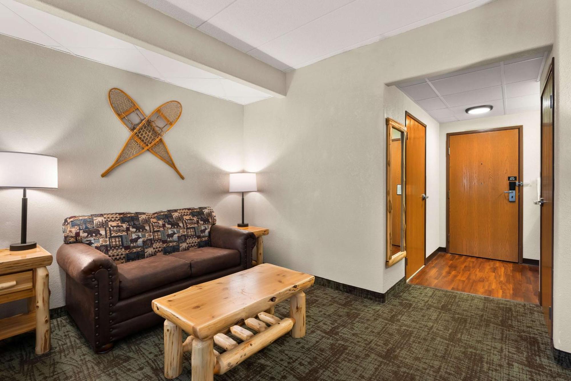 Best Western Northwoods Lodge Siren Bagian luar foto
